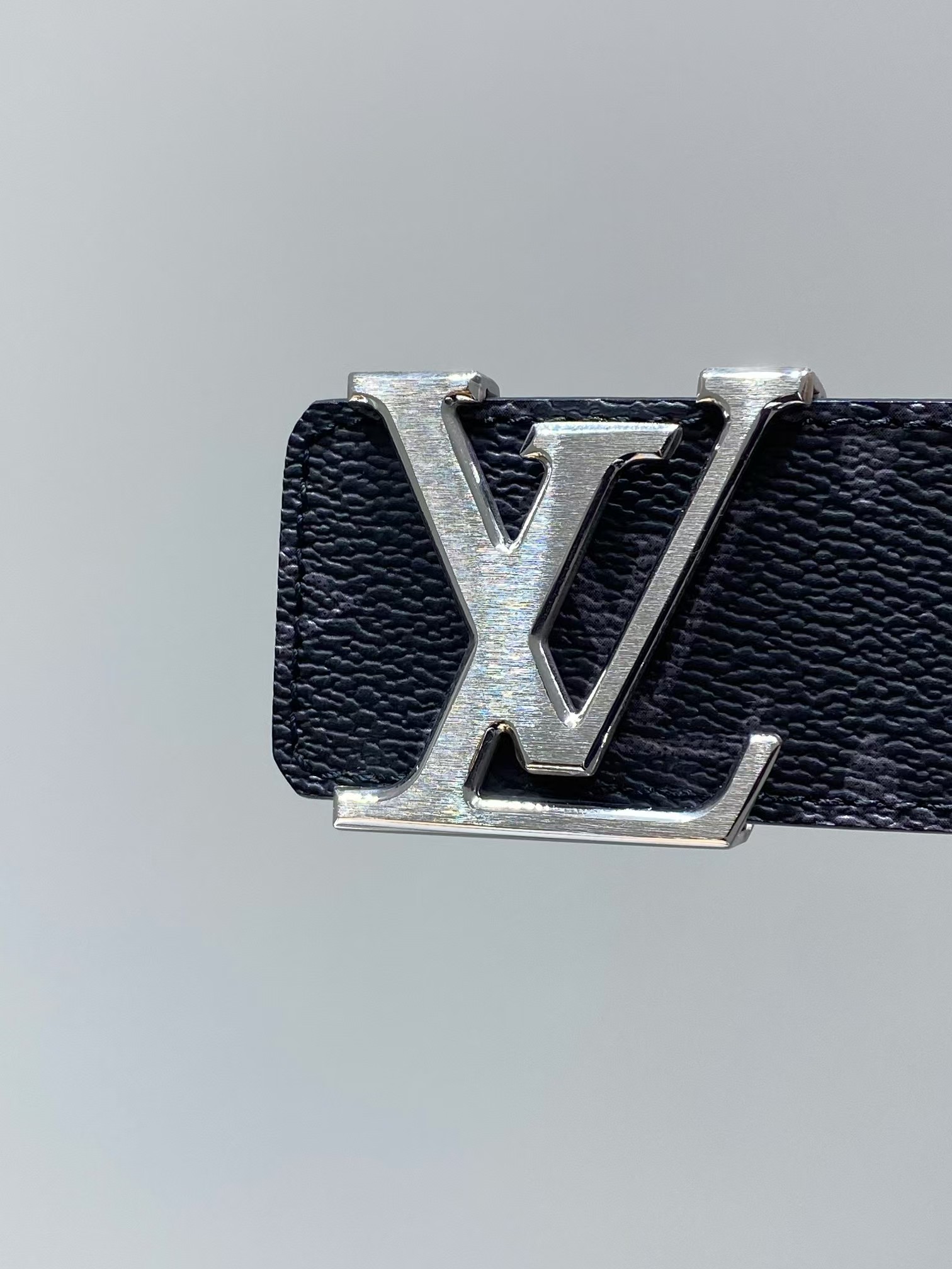 LV Louis Vuitton Men's Belt Belt (High Quality) 3 LV Louis Vuitton Men's Belt Belt (High Quality) - Image 3