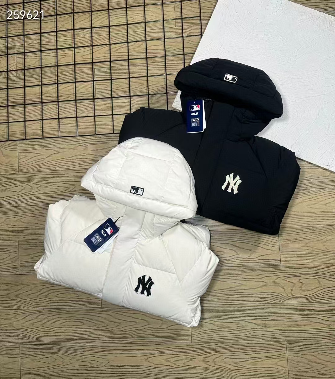 MLB Yankees flocked leather logo baseball down jacket 4 MLB Yankees flocked leather logo baseball down jacket - Image 4