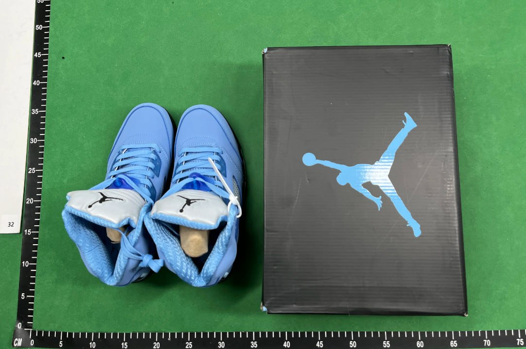 Air Jordan 5 (25 Variants) 4 Air Jordan 5 (25 Variants) - Image 4